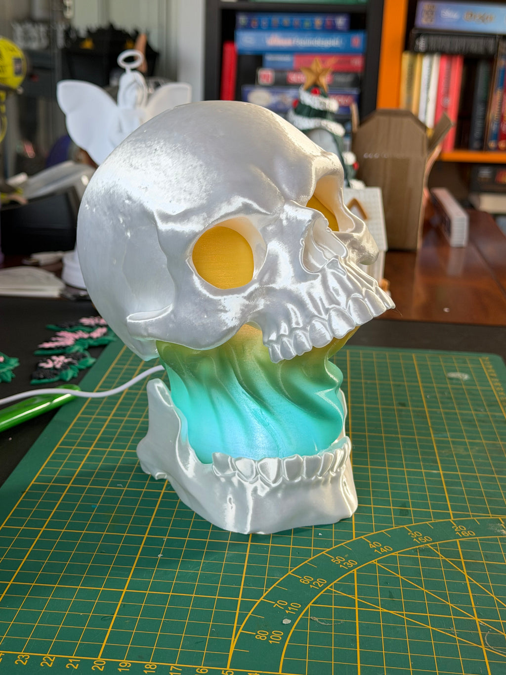 Totenkopf Tischlampe